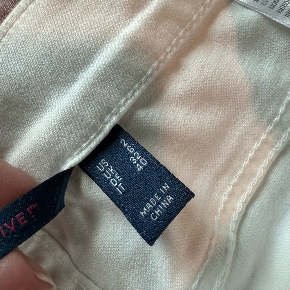 Isaac Mizrahi Cream Cropped Pants - Picture 13 of 16